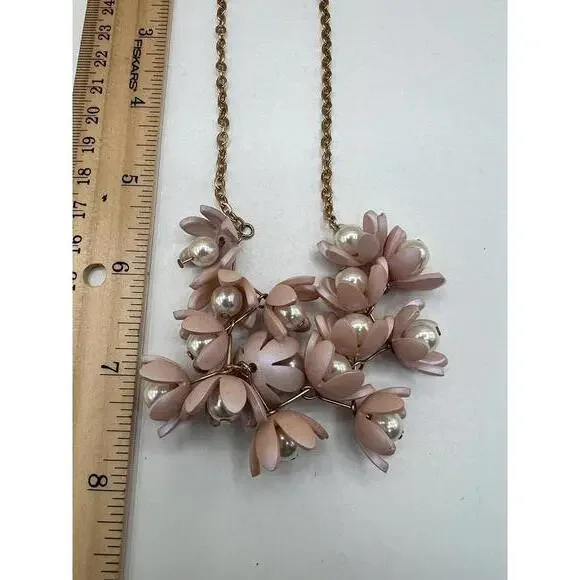 Pink Floral Pearl Necklace with Gold Chain   C47 - Picture 8 of 8